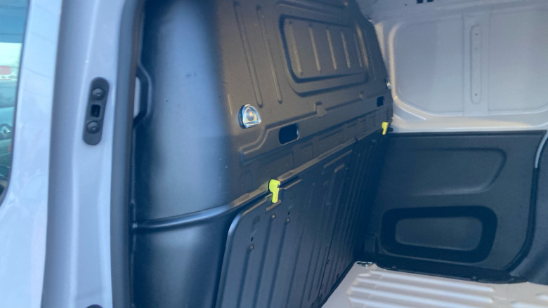 Vauxhall Combo Cargo Combo Electric 100kW Pro 52kWh H1 Van Auto